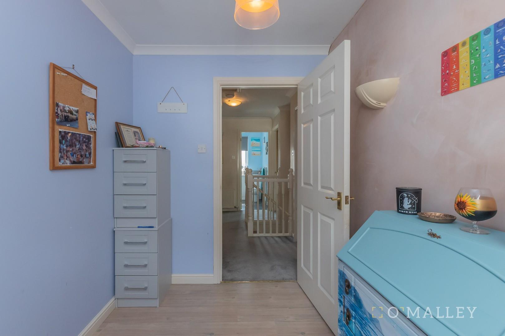 23. Bedroom 3 3.jpg